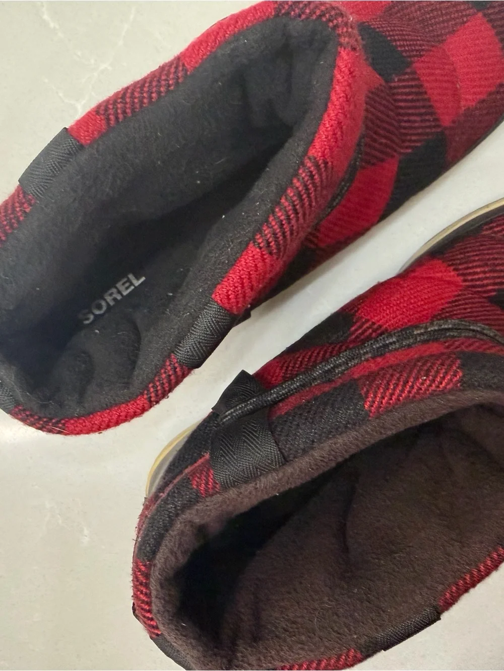 SOREL Whitney Short Red Black Buffalo Plaid Winter Snow Boots Waterproof Size 8